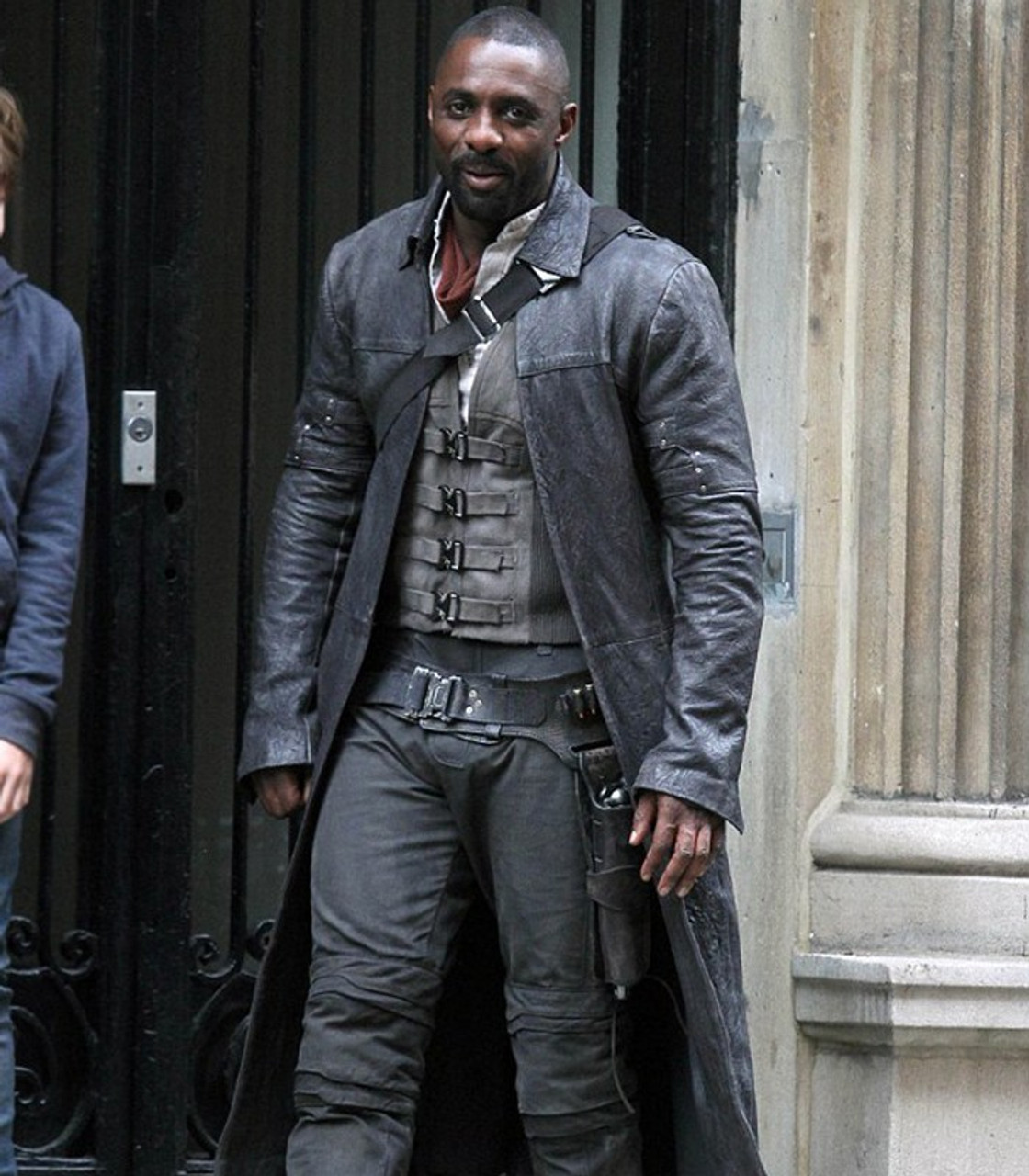 dark-tower-idris-elba-roland-deschain-costume_1__01130.jpg